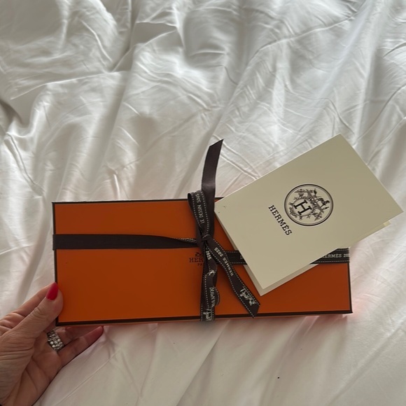 Hermès Orange box with Ribbon - Picture 1 of 4